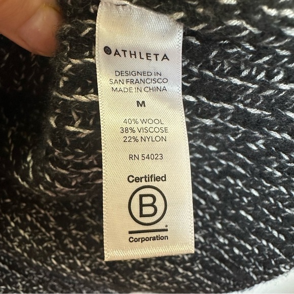 Athleta Sierra Crew Neck Sweater Wool Blend Black Marl Women’s Medium Relaxed - Picture 8 of 9